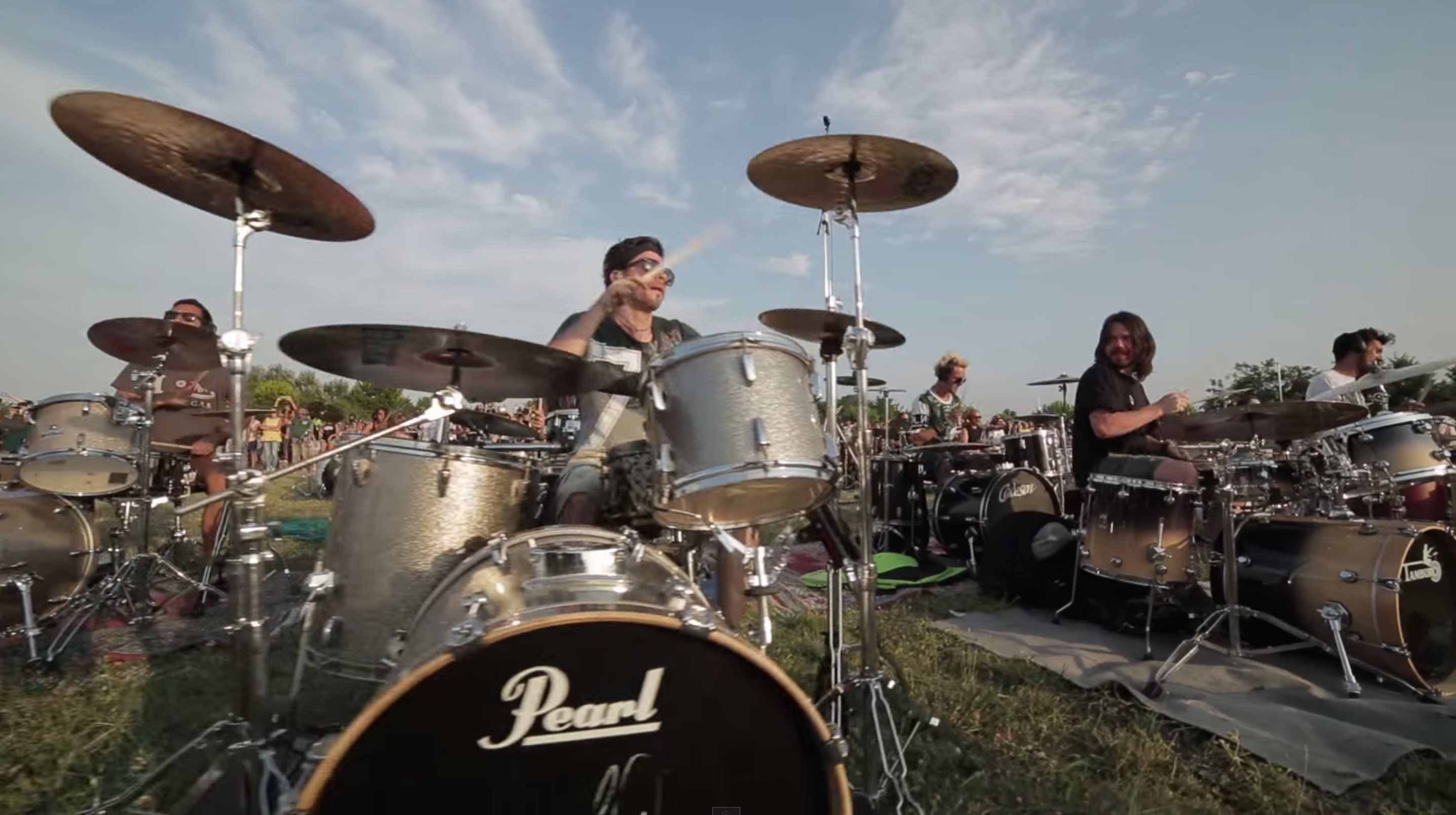 foo fighters learn to fly rocking thousand rockin' 1000 dave grohl foo fighters italy